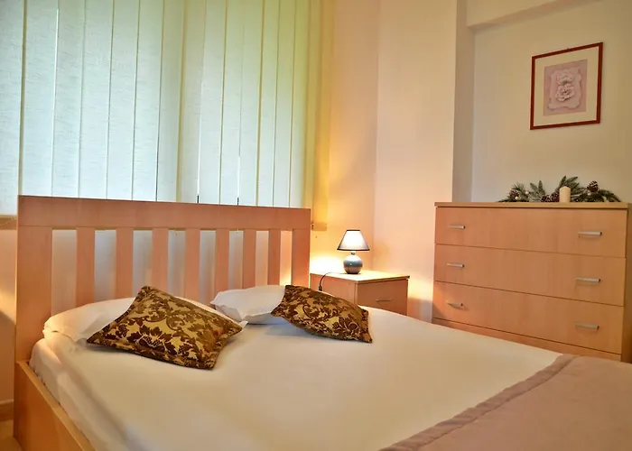 Grand Monastery Private 아파트 팜포로보