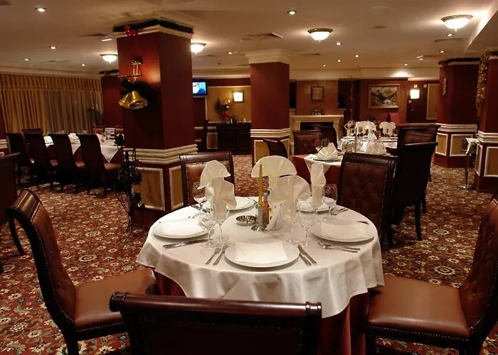 Grand Monastery Private 아파트 팜포로보